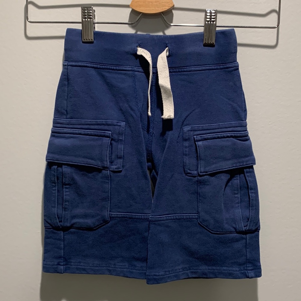 Peekaboo Beans cargo style shorts. Size 3.